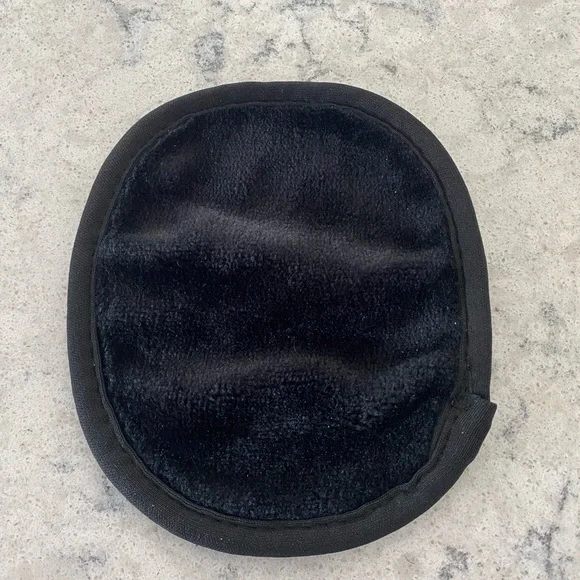 MakeUp Eraser The Original 5 New Makeup Erasers - Picture 4 of 7